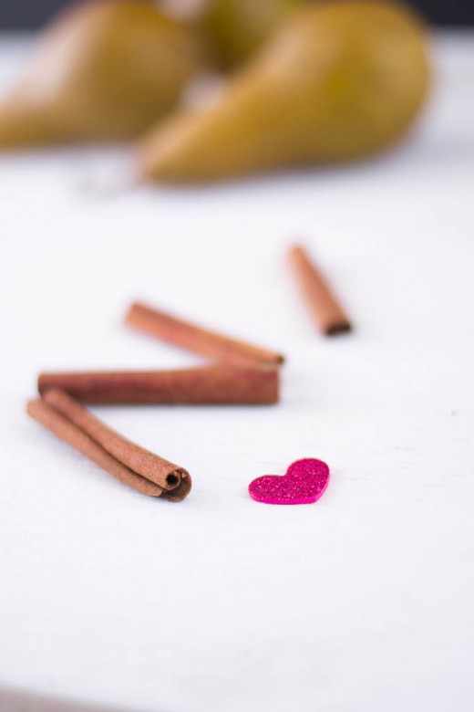 cinnamon-sticks-&-heart